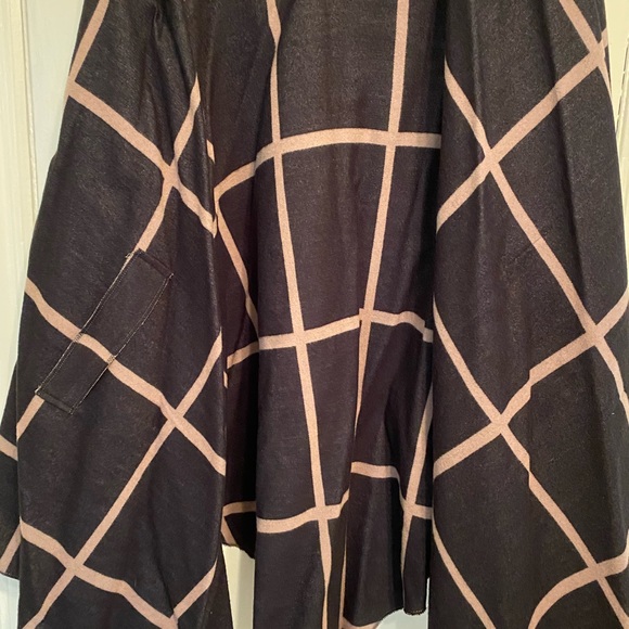 Reversible wrap. - Picture 2 of 5